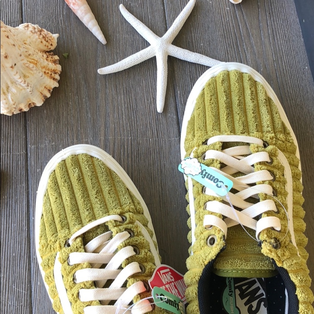 VANS- COMFY CUSH OLD SCHOOL SHOES- EUC - Picture 7 of 11